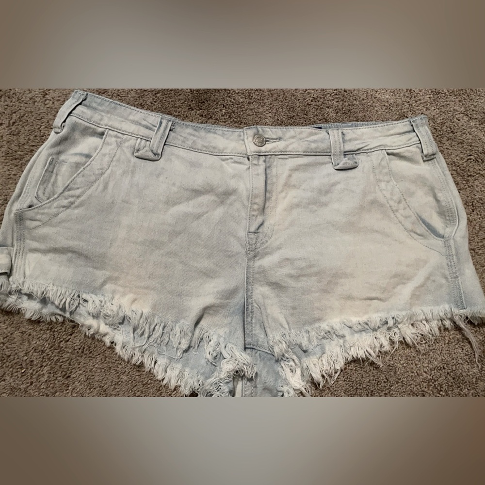 Pilcro Women’s cut off shorts Sz 30